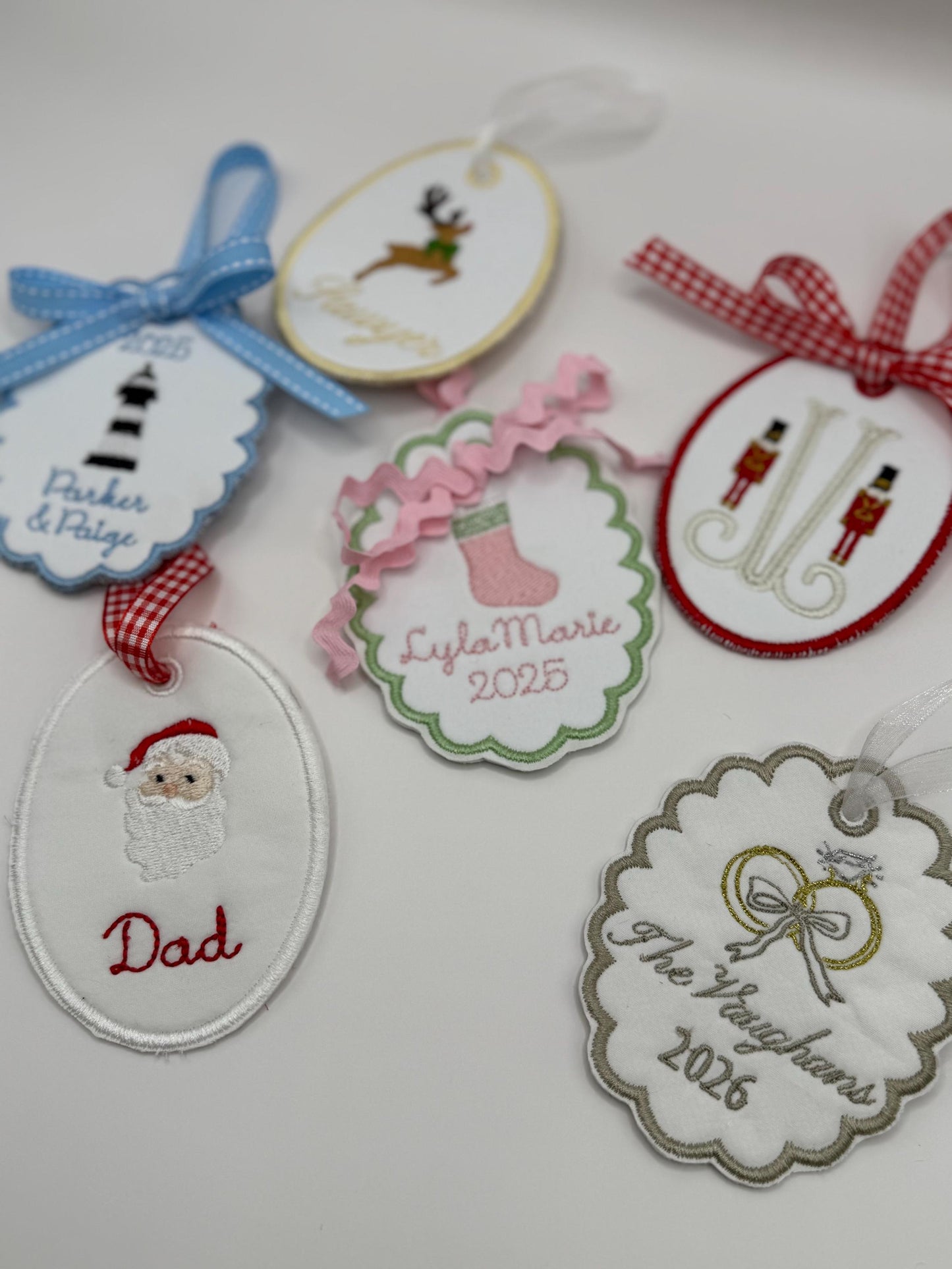 Circle In-the-Hoop Appliqué Ornament Set