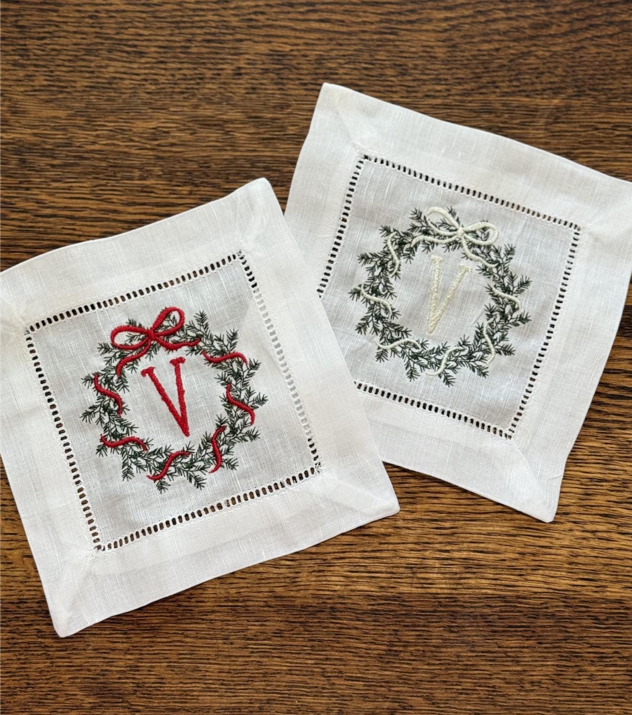 Set of 4 Wreath Cocktail Napkins