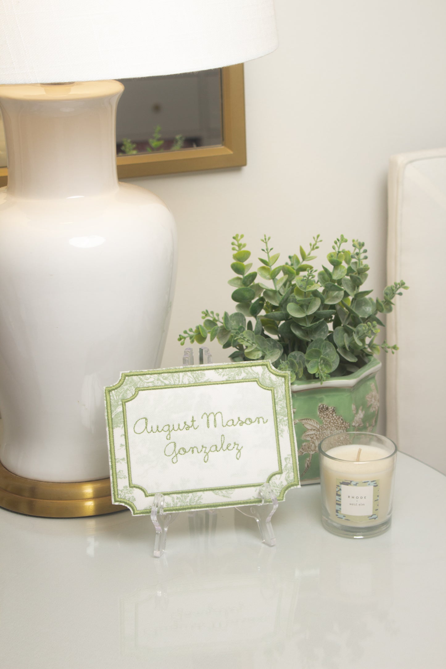 TOILE BASSINET NAME DISPLAY PLAQUE
